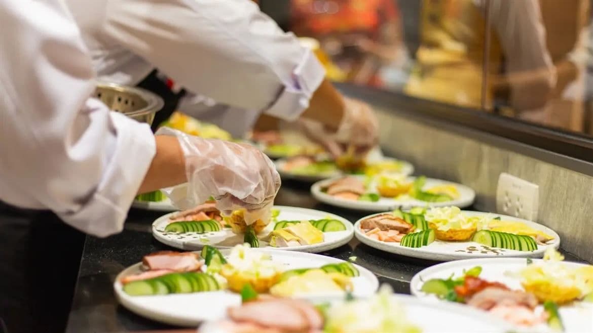 Catering in Izmir for Large-Scale Events